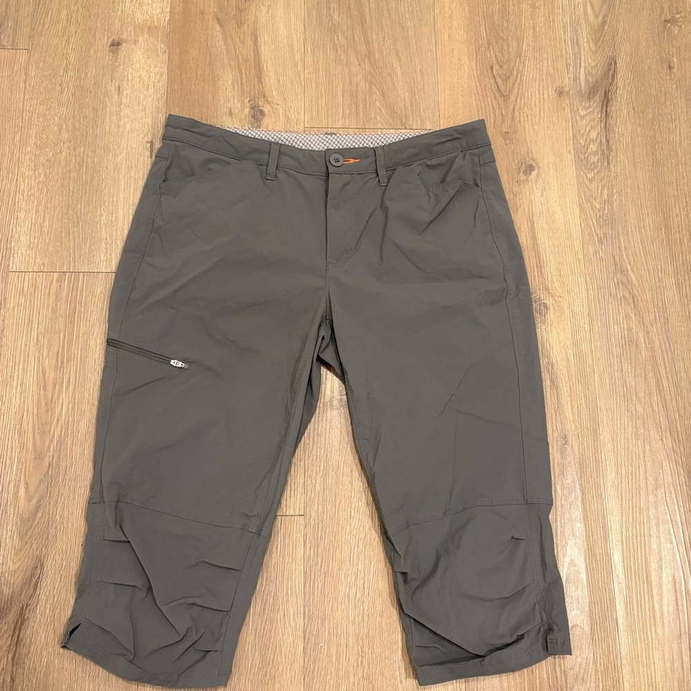 Orvis Charcoal Cargo Shorts